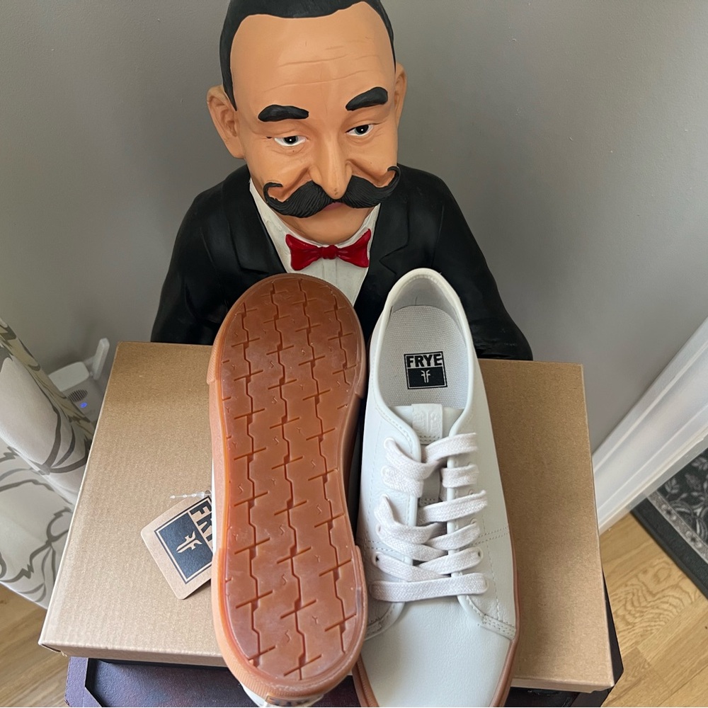 Frye women's White and Tan Sneakers - Picture 8 of 11